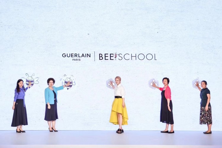 蜜蜂学校开展探“蜜”行动 全国少年儿童共绘中国生态美