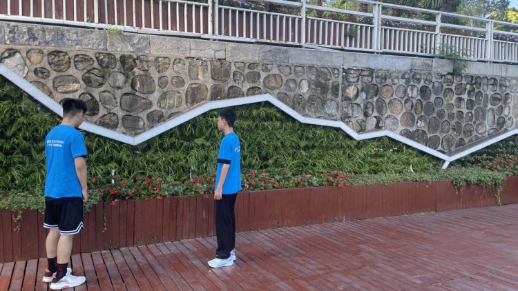  逛千禧广场，感经济魅力 