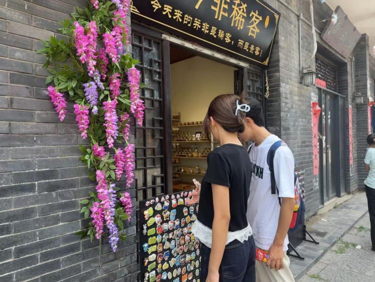  坚定理想信念，厚植爱国主义 