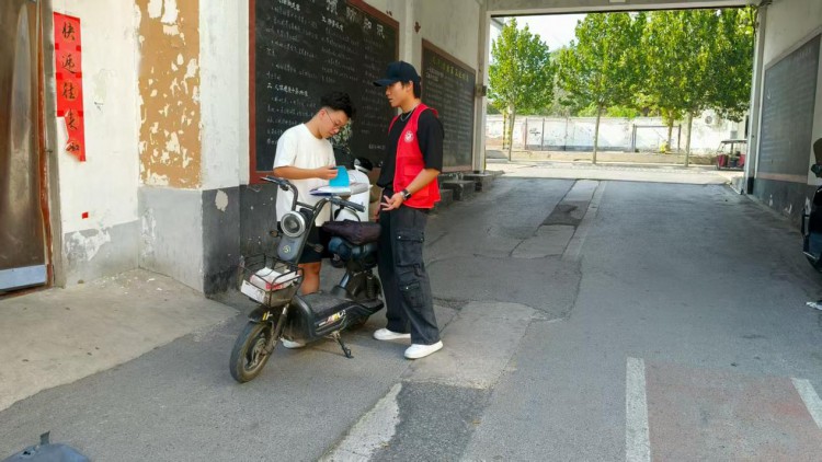  豫北医学院暑期社会实践团赴焦作市中站区李封三村开展实践活动 