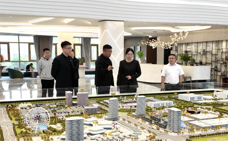  涿州华乐种苗公司到访首衡国际花都考察 