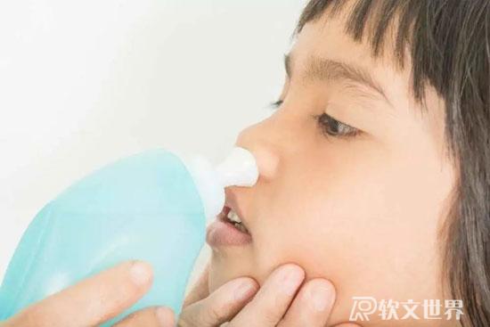 专家提醒盐水洗鼻子或可预防新冠，是真是假？