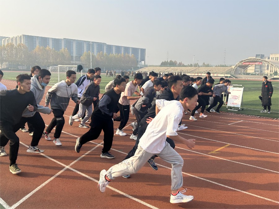 陕铁院2022级大学生体质健康测试工作顺利完成