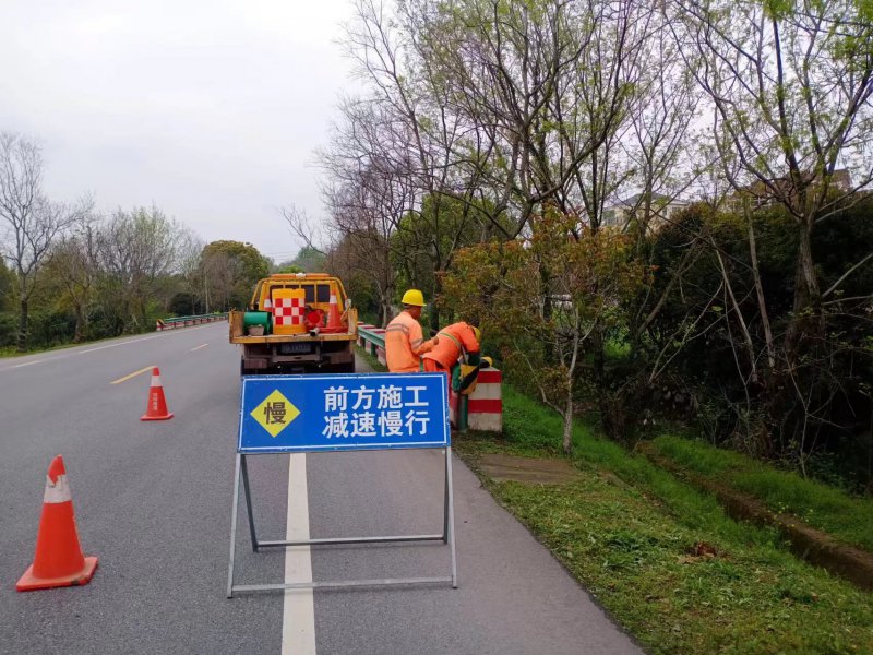 浙江兰溪交投集团:助力兰溪马拉松,完成沿线道路“考验赛”