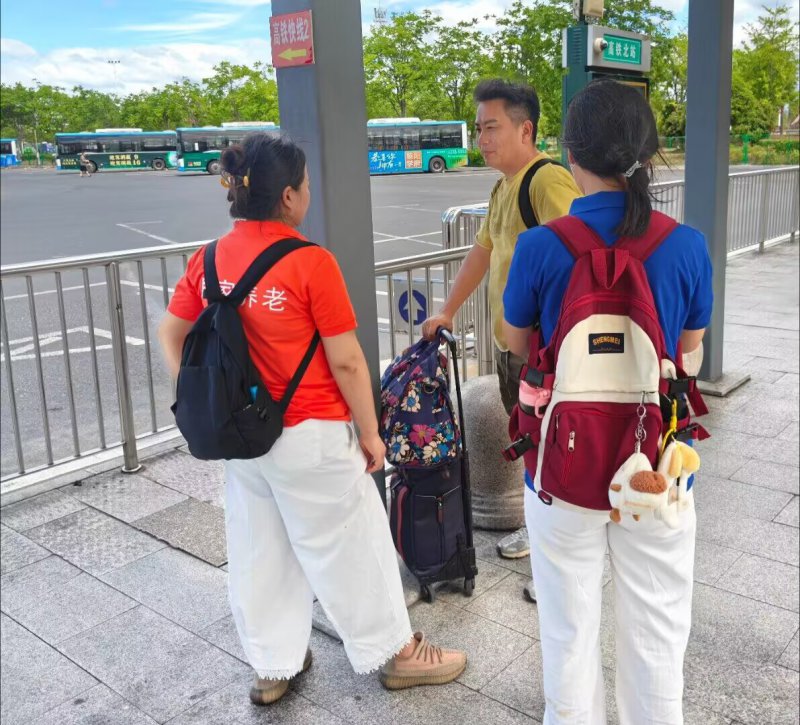 商脉探新实践团 探寻屯溪文旅商融合之道 