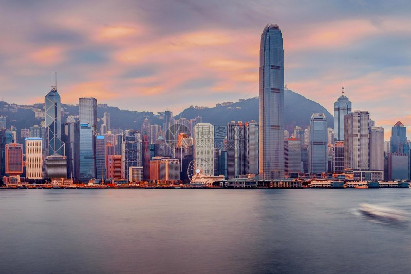  借港出海，布子全球：AMC中国资产赴港上市折射的“华夏大局观” 